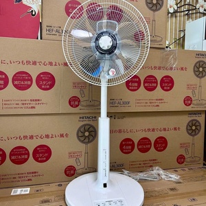 Quạt cây Hitachi HEF-AL300F